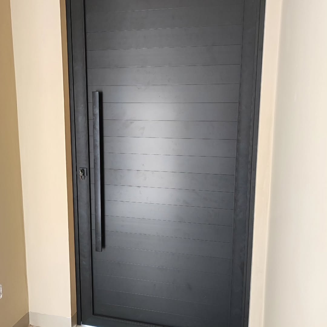 Porta de abrir em vidro temperado - Projeto Vidrocenter