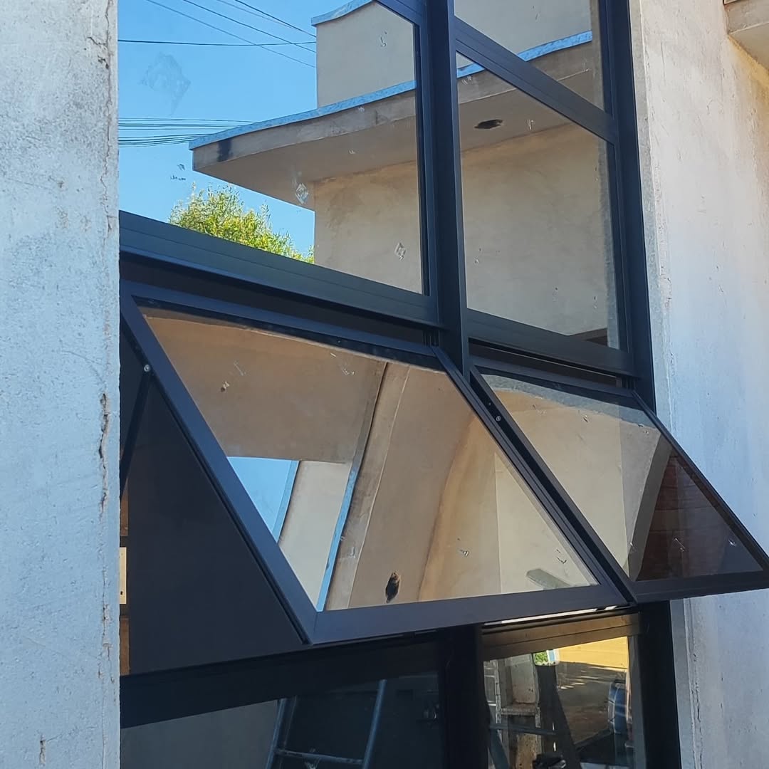 Janela Max Air em alumínio - Projeto Vidrocenter